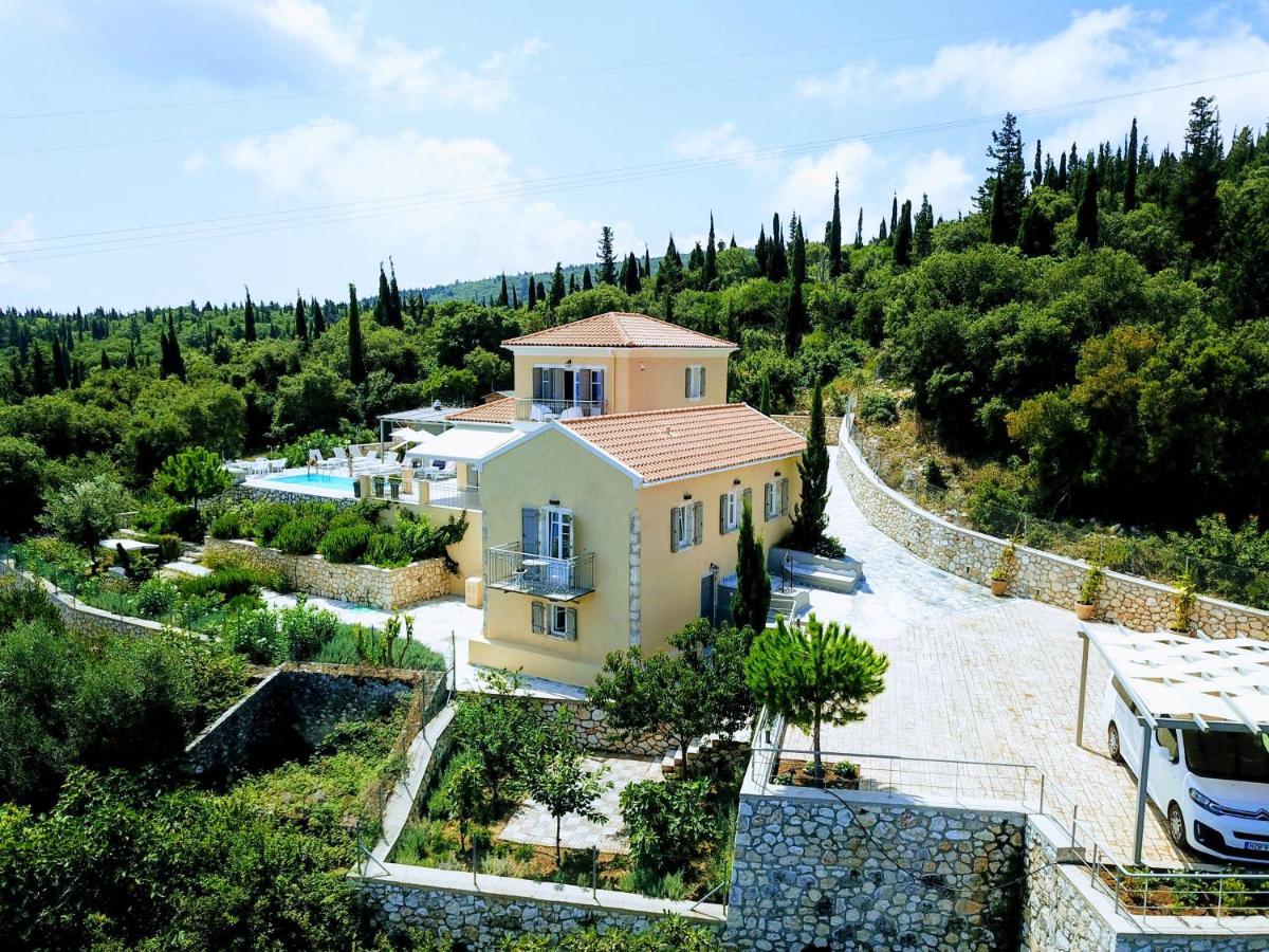 Villa Andromahi ฟิสคาร์โด ภายนอก รูปภาพ