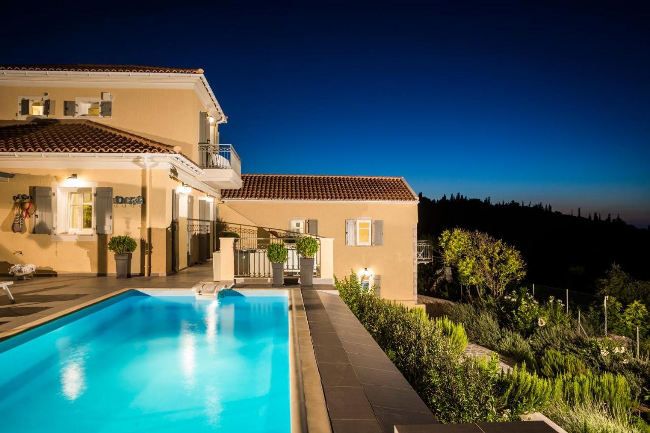 Villa Andromahi ฟิสคาร์โด ภายนอก รูปภาพ